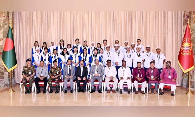 School students visit Bangabhaban for first time, meet President