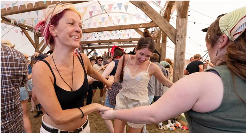 The surprising benefits of a five-minute dance break