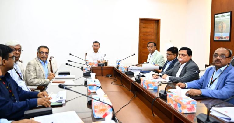 PM reviews plan to ease Dhaka’s traffic congestion through circular roads, waterways