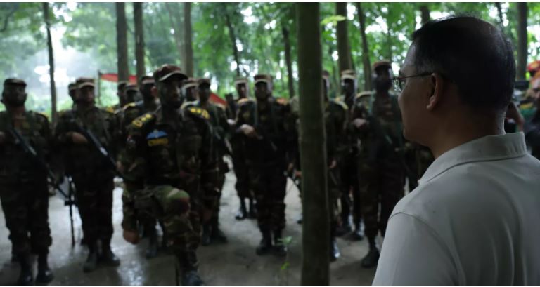 PM makes surprise visit to Army summer exercise, observes field training